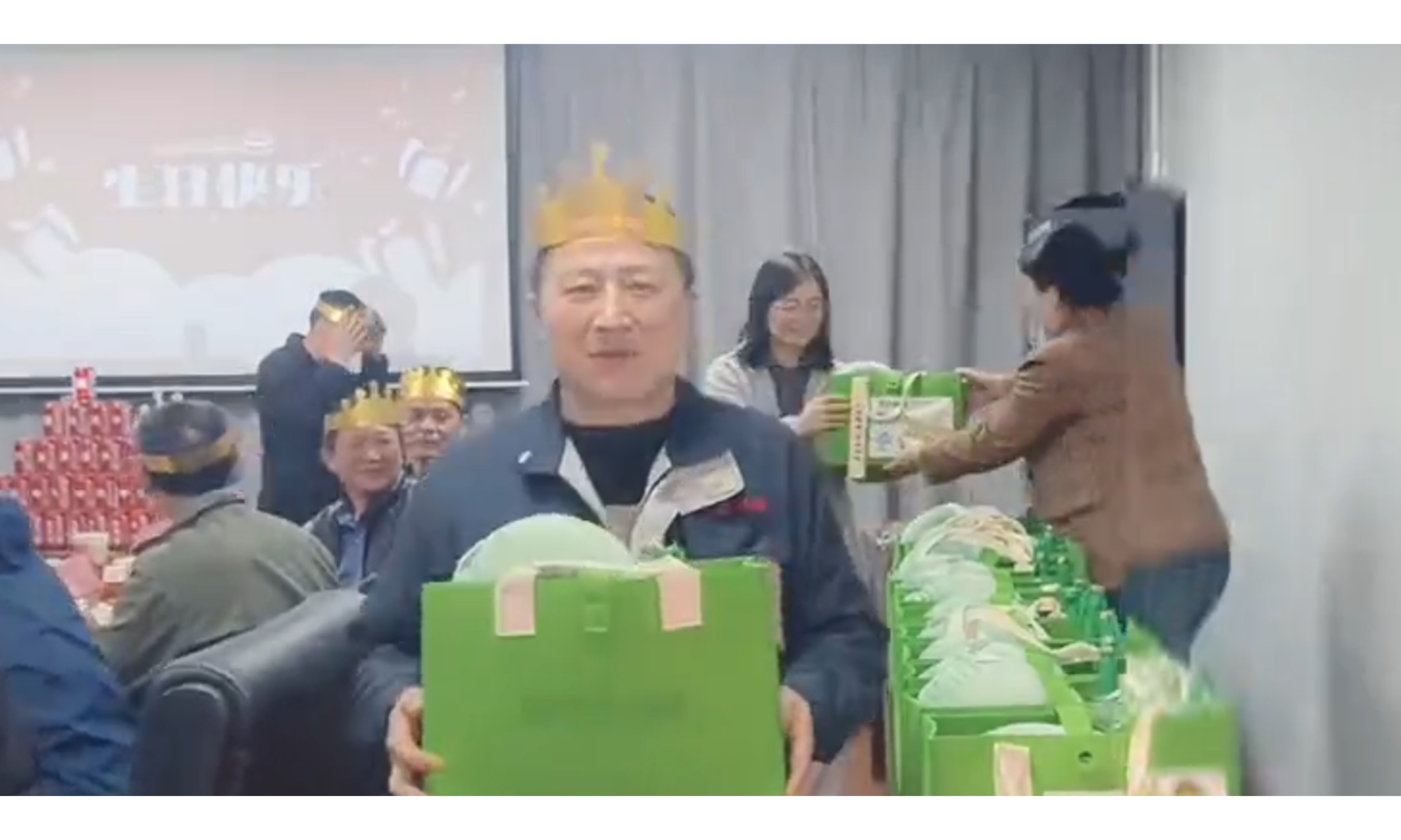 欢聚中天杭萧 共赴生辰之约 | 江苏中天杭萧钢构2025年**季度员工集体生日会圆满举办(图13)